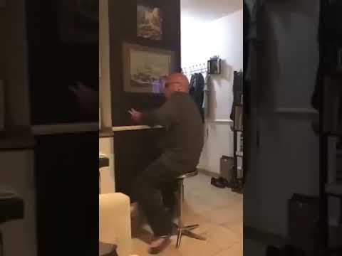 ياتيك الخازوق انت و عم تعمل سحر