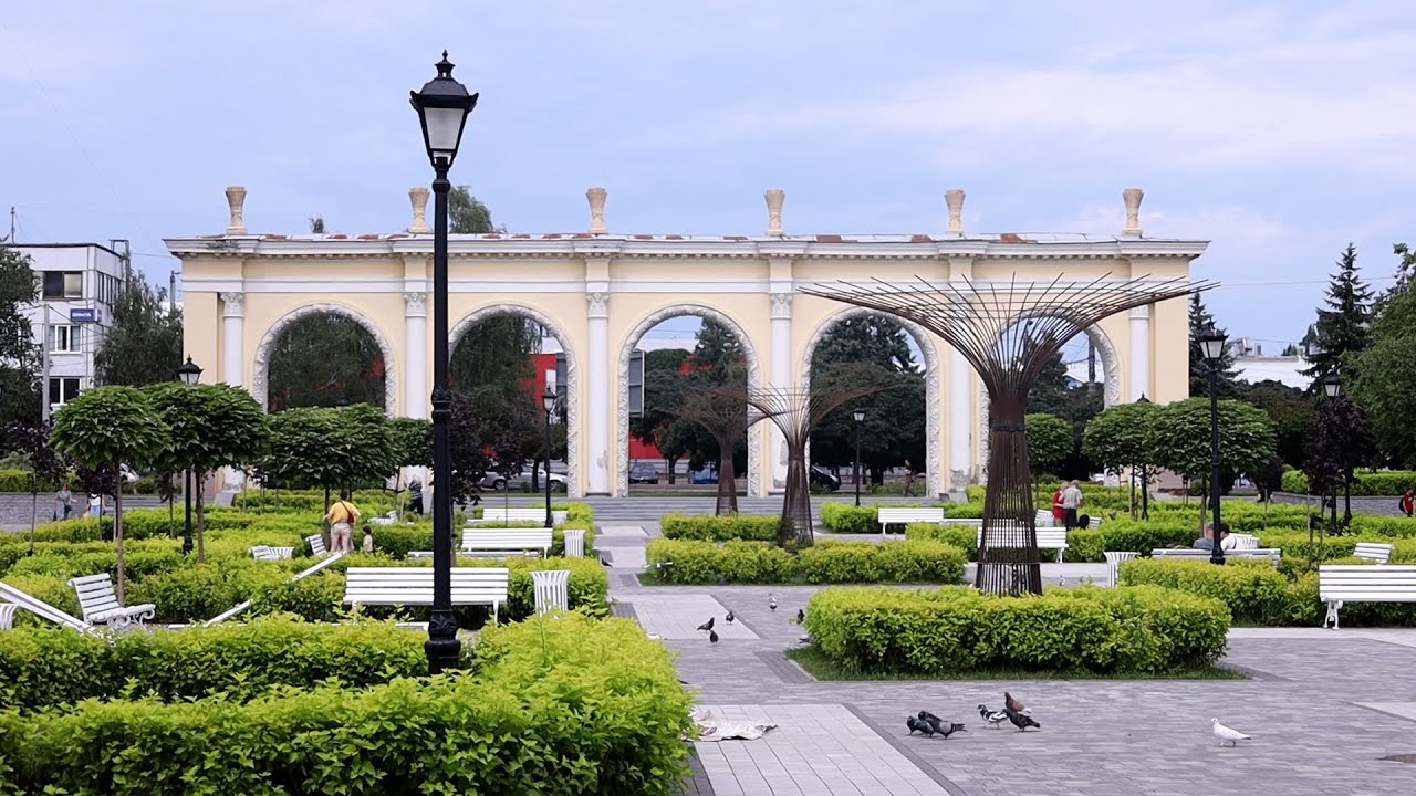 Зелені та охайні: який вигляд мають два житомирські сквери