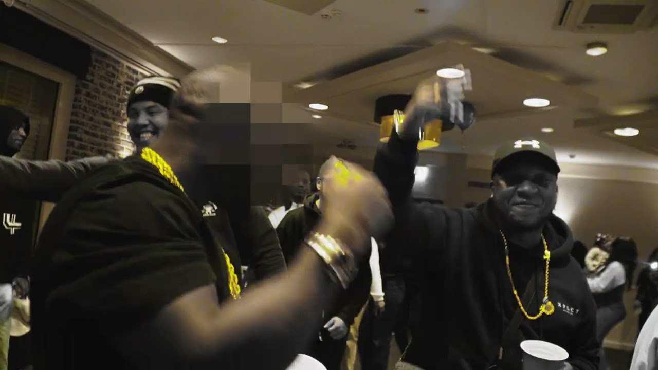 >GIZZ – Outside / Thank God