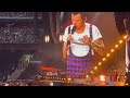 Moment Harry Styles messes up gender reveal of fan&#39;s baby at Wembley concert | Metro
