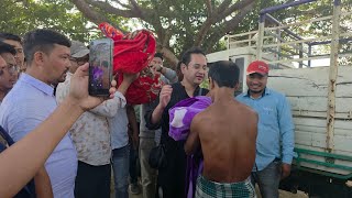 His Highness The Maharaja Distributed Blankets Two Firewood Sellers At 36 Miles