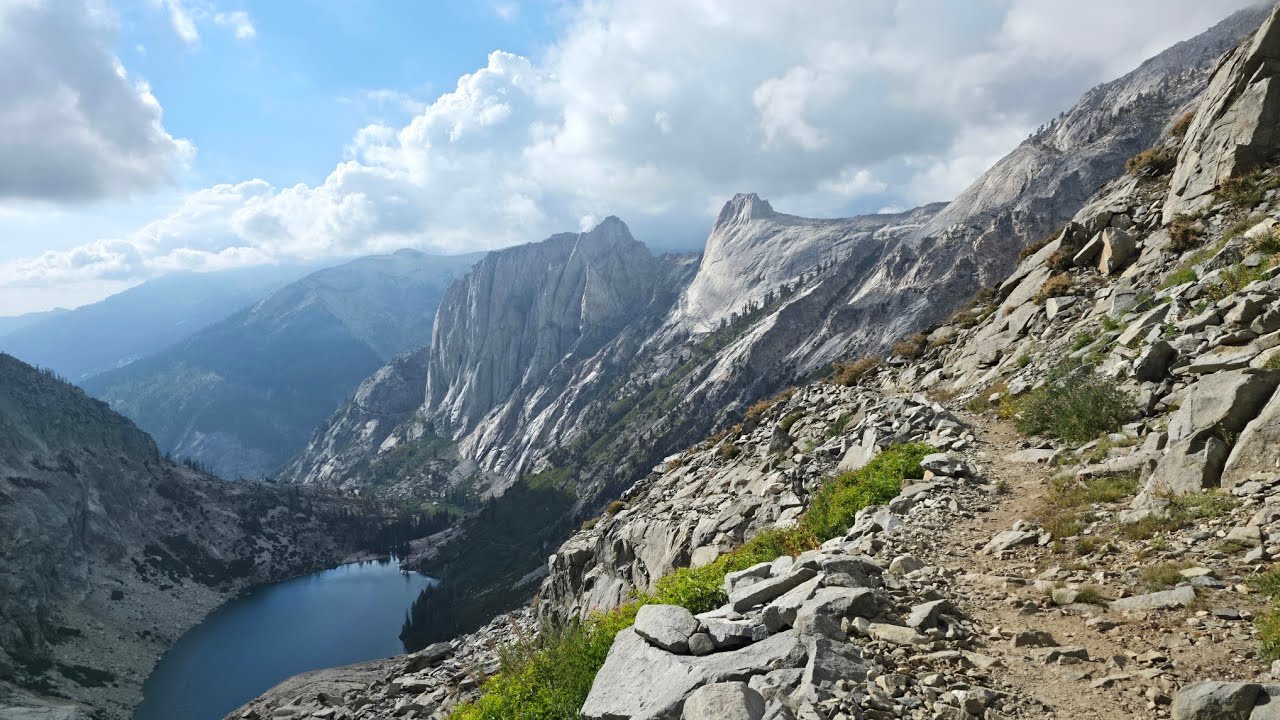 9 Lakes Basin 1/4: High Sierra Trail to Kaweah Gap