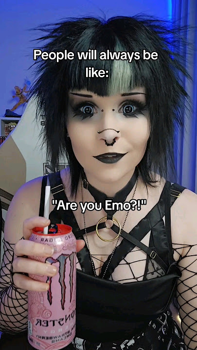 It do be like that 😀 #emogirl #emo #irish #goth #alternative #monsterenergy #gothgirl