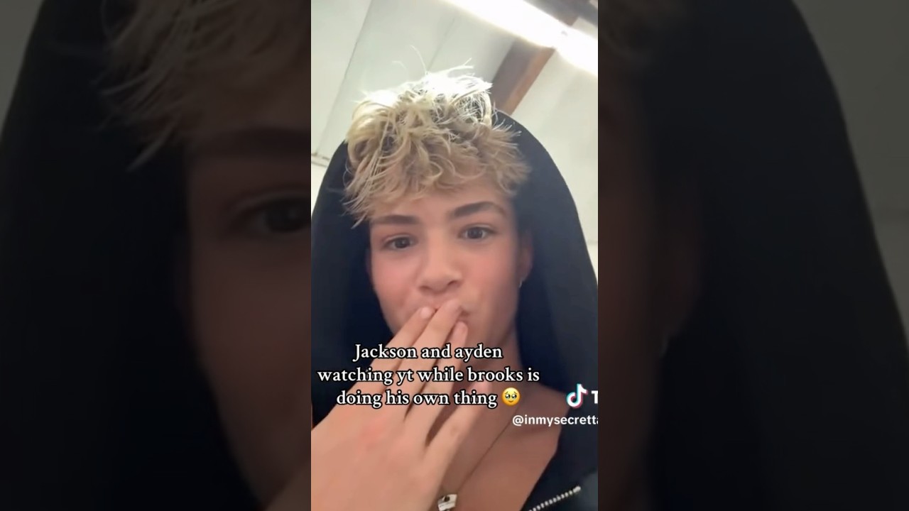 jackson and ayden watching embreigh and preslee 