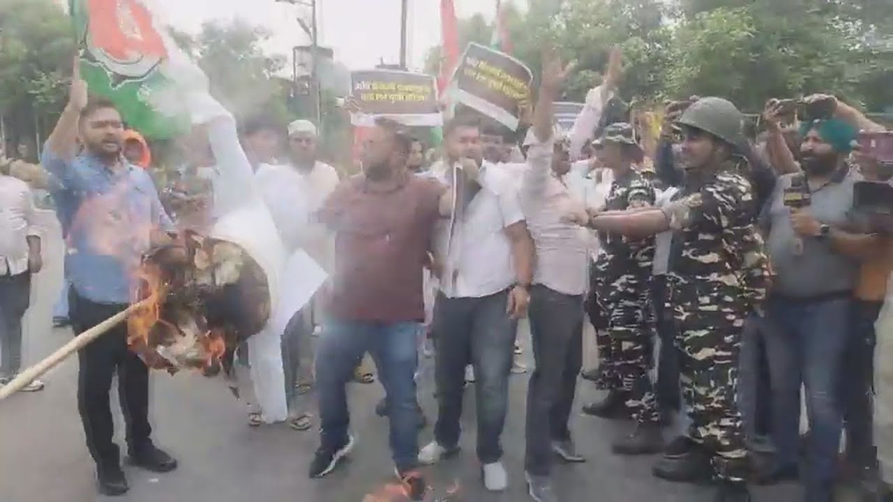 Many Congress's Youth leader arrest during protest in Jammu - YouTube
