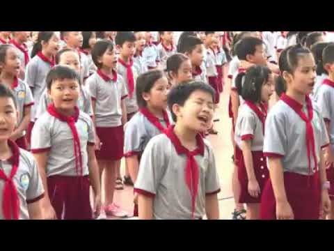 Đồng ca Mẹ yêu ơi của học sinh Nghệ An kỷ niệm ngày 20/10