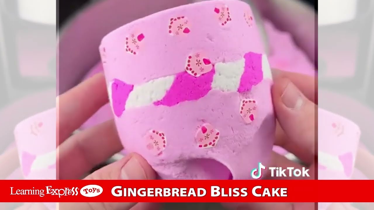 DPMGB07158 Dope Slimes Gingerbread Bliss Cake