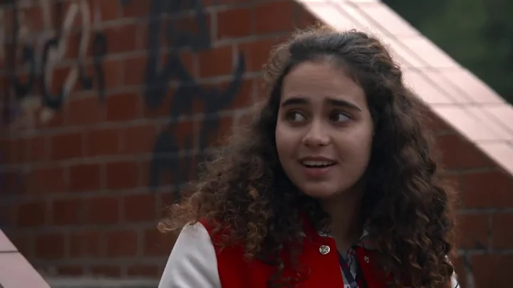 OTECKOVIA - Hanblivému Dominikovi padla do oka Nina