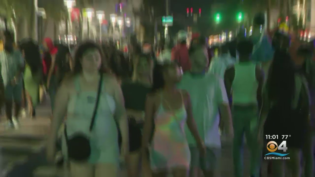 Heavy Police Presence As Crowds Descend On Miami Beach For Memorial Day Weekend