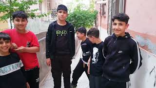 Çocuklara Güvercin Yemlik Ve Suluklarını Hediye Ettim