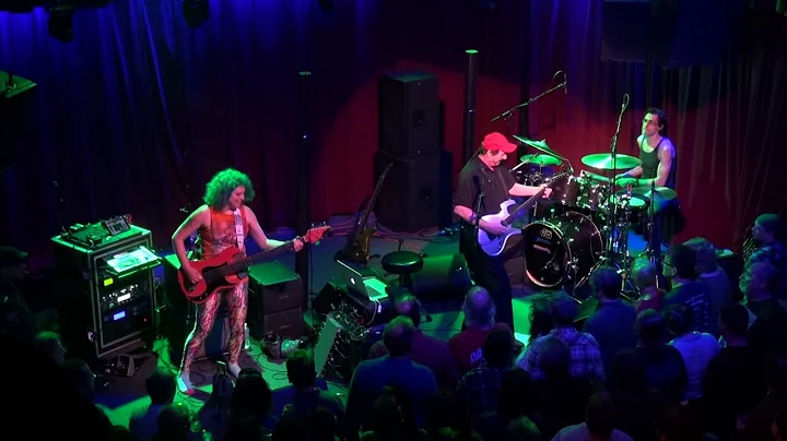 Adrian Belew Power Trio - Set One - 05.06.17 - Ard...