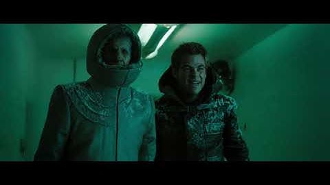 Star Trek 2009 - Kirk & Spock meet Scott