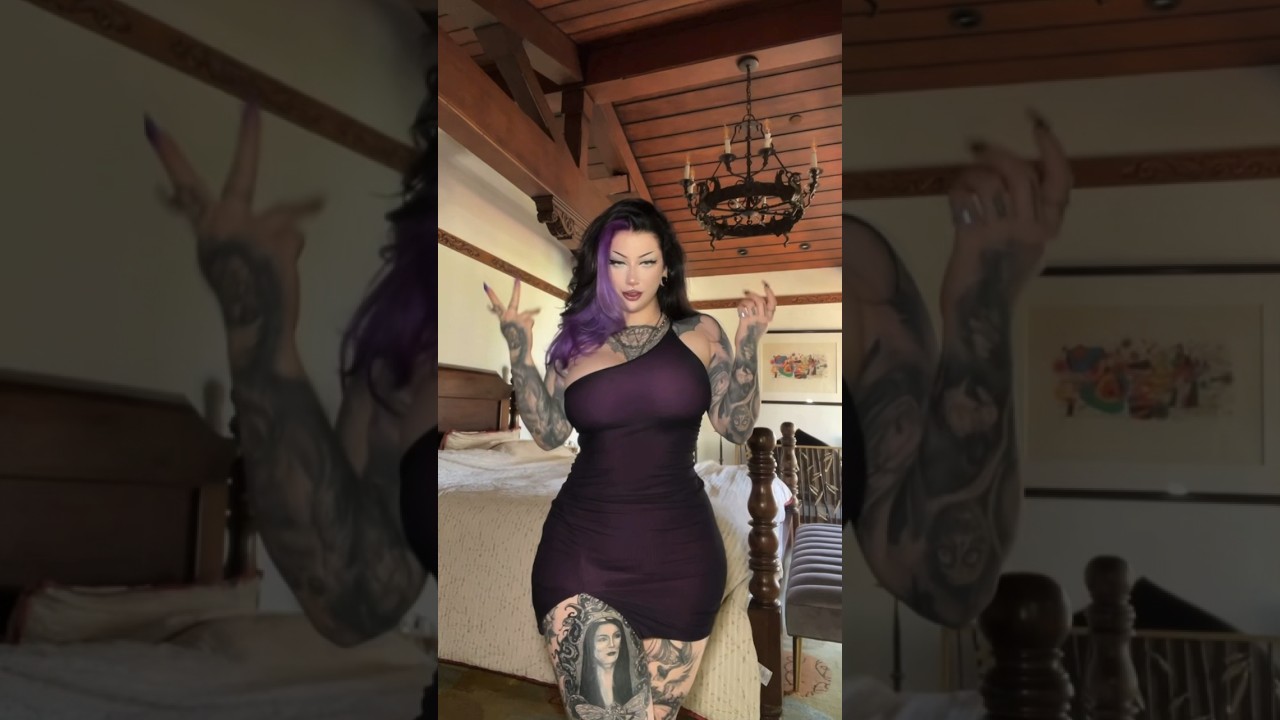 Do u like tattoos?💜🖤 #gothicstyle #tattooedgirl