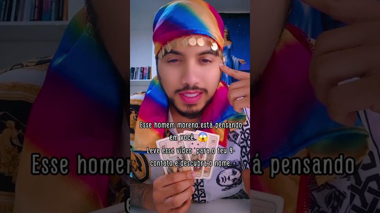 Homem moreno tá pensando isso de você!