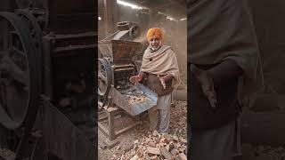 लकड़ी से बुरादा बनाने वाली विशाल देसी मशीन 😱 | Amazing Wood Shredder Machine | Desi Jugaad Machine