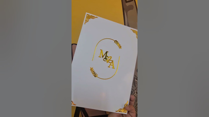 لأن الذكريات الجميلة تستحق أن تُخلَّد...كتاب البصمة بتصميم أكريليك ذهبي فاخر، تذكار أنيق لكل عروسين.
