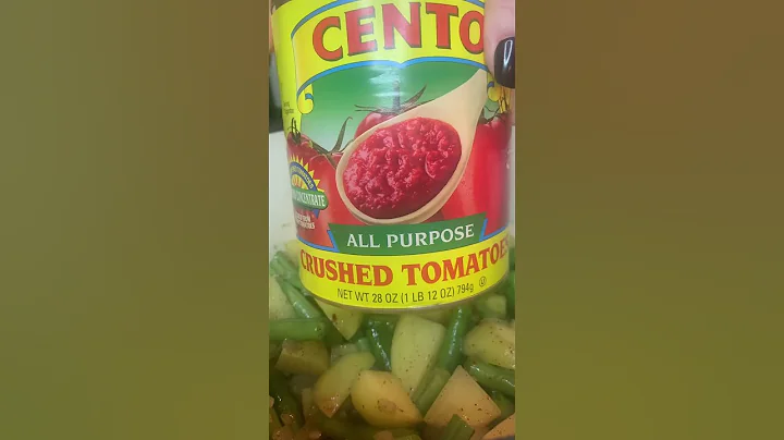 Hearty stewed green beans & potatoes in tomato sauce #easyrecipe #sidedish