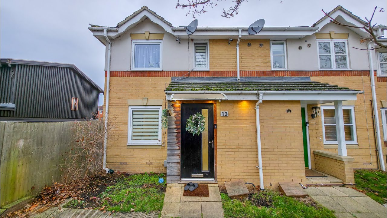 Floathaven Close, Central Thamesmead, SE28 8SN