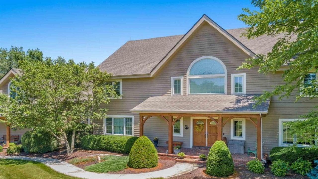 1625 County Road 13, Waterloo, IN Presented by Kelly York.