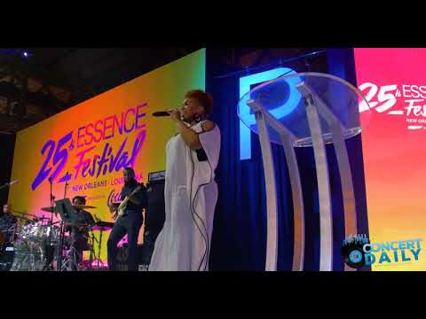 essence-fest:-mary-mary-performs-"shackles"-live