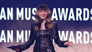 Alysa Liu Presents the Award for Best Rock/Alternative Artist [52nd American Music Awards]