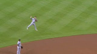 LAA@MIA: Simmons makes nice stop, throw from the hole