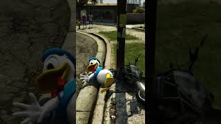 Donald duck commits a drive by #newchannel #funny #pc #gaming #gta #mods