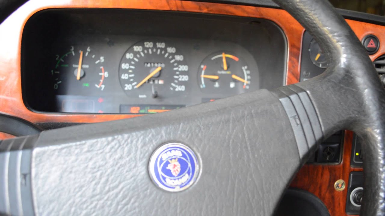 Капот на saab