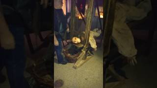 The guillotine at Medieval Torture Museum Resimi