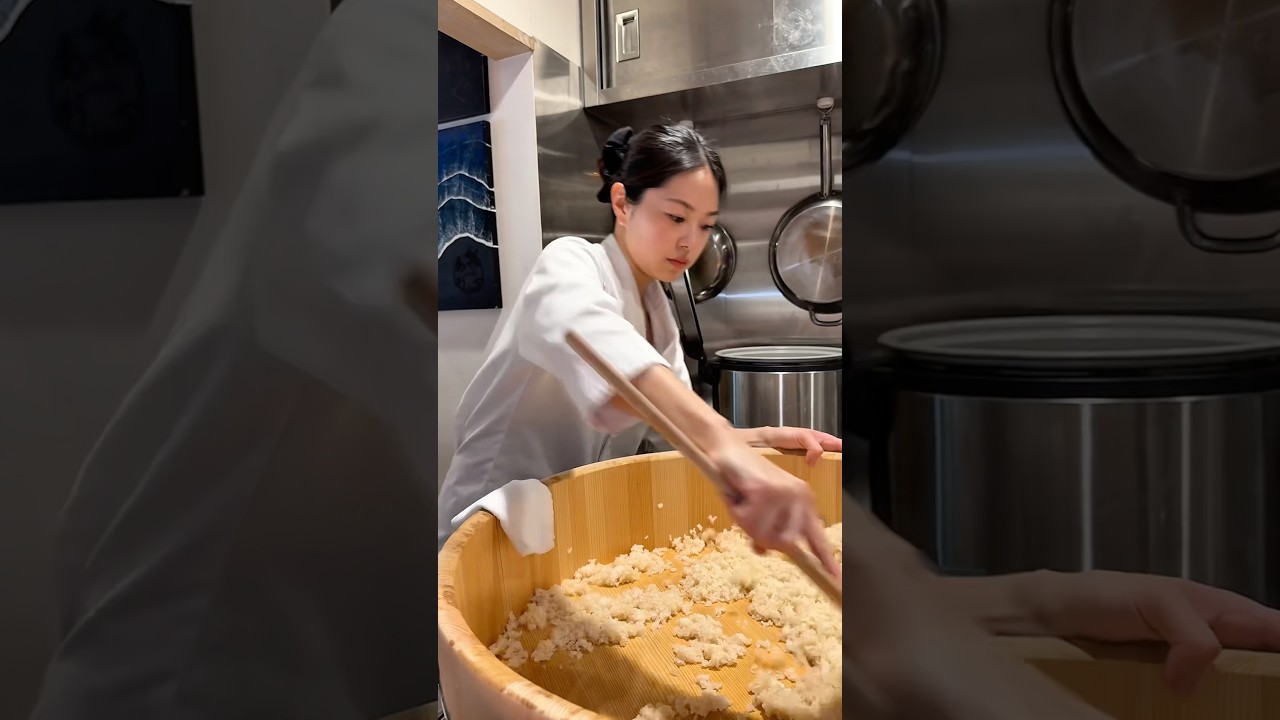 24year-old sushi chef in Japan 🇯🇵 #japanesefood #sushi #大好物は高カロリー