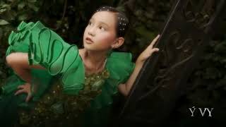 Thần Thái Modelkid Suri Ý Vy Trong Bộ Sưu Tập Mộc NTK Kelbin Phạm