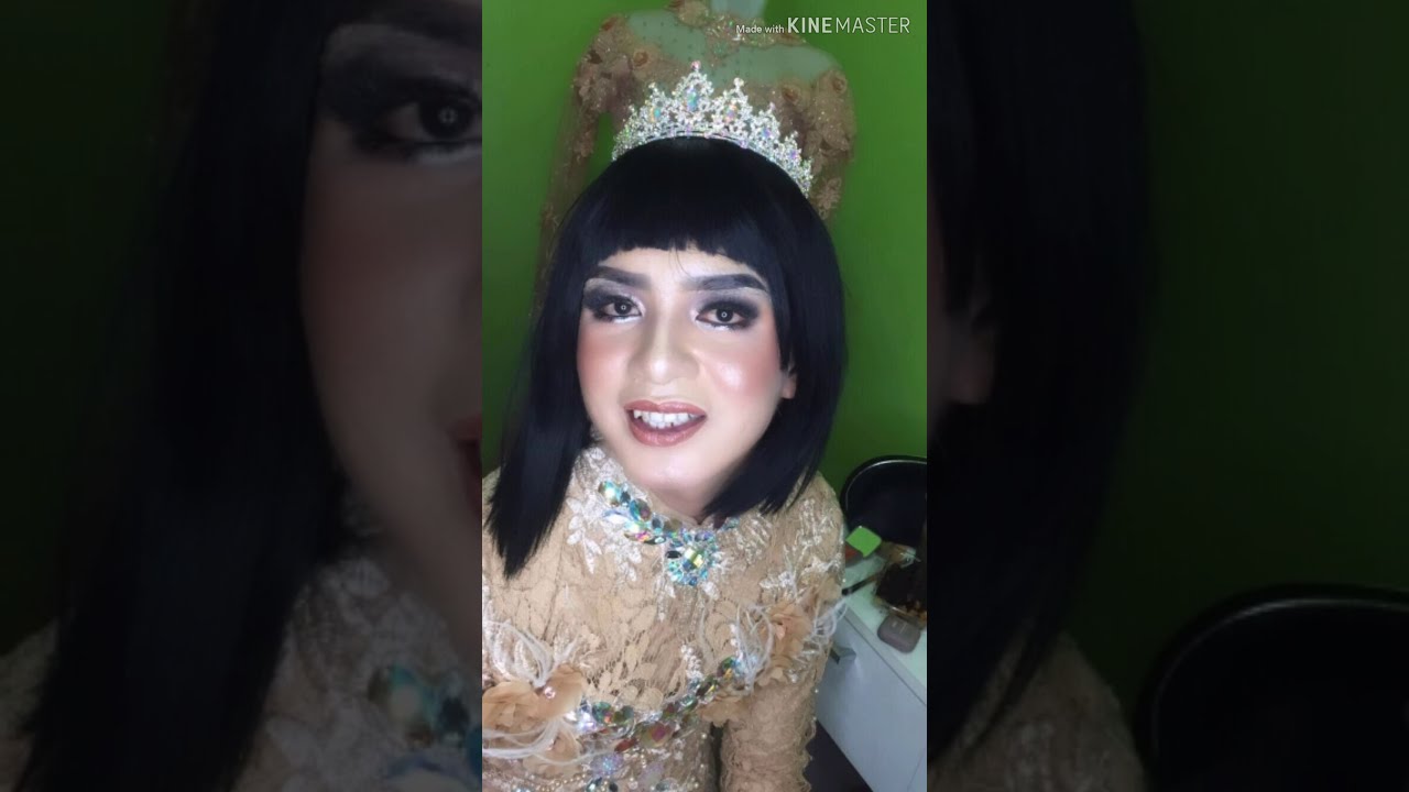 Merubah seseorang dari laki laki menjadi wanita yang cantik dan anggun.