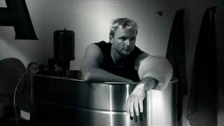 AJ Pierzynski - White Sox Black & White Commercial.mp4