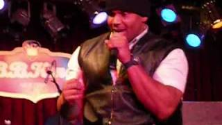 Avant "Makin Good Love" Live at B.B. Kings in NYC 12/10/10