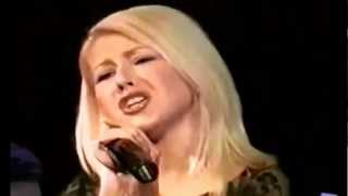 (HD) Christina Aguilera - ''I Turn To You'' Live @ Four Seasons Hotel, Los Angels 1999