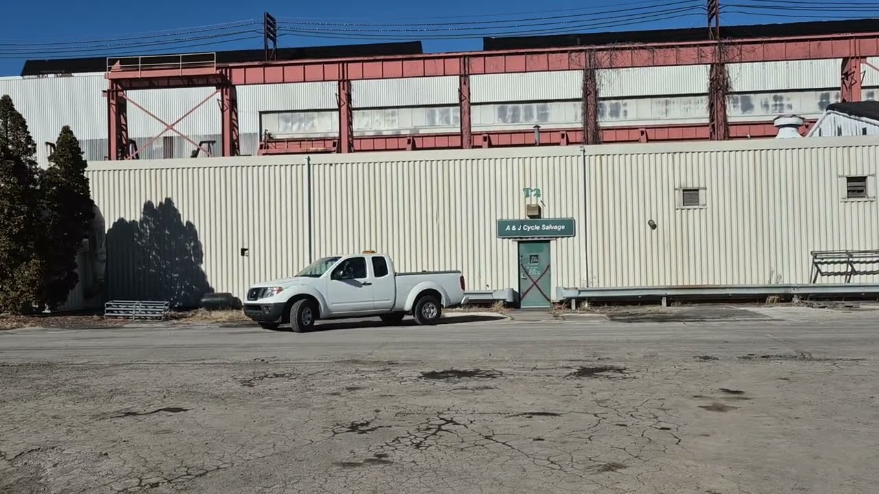 Nissan (820) Pickup Truck