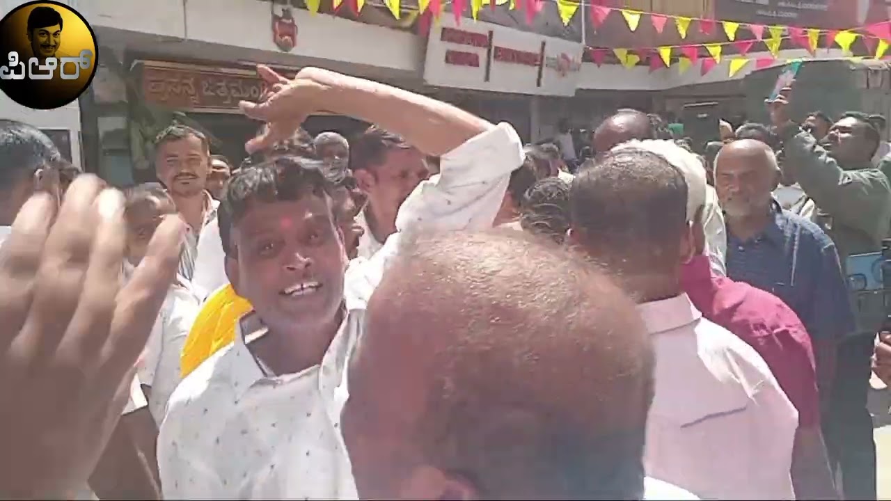 ಪ್ರಸನ್ನ ಚಿತ್ರಮಂದಿರದಲ್ಲಿ ಸಂಪತ್ತಿಗೆ ಸವಾಲ್ ಚಿತ್ರಕ್ಕೆ ಅಭಿಮಾನಿಗಳಿಂದ   ಅಭಿಮಾನದ  ಜಾತ್ರೆ