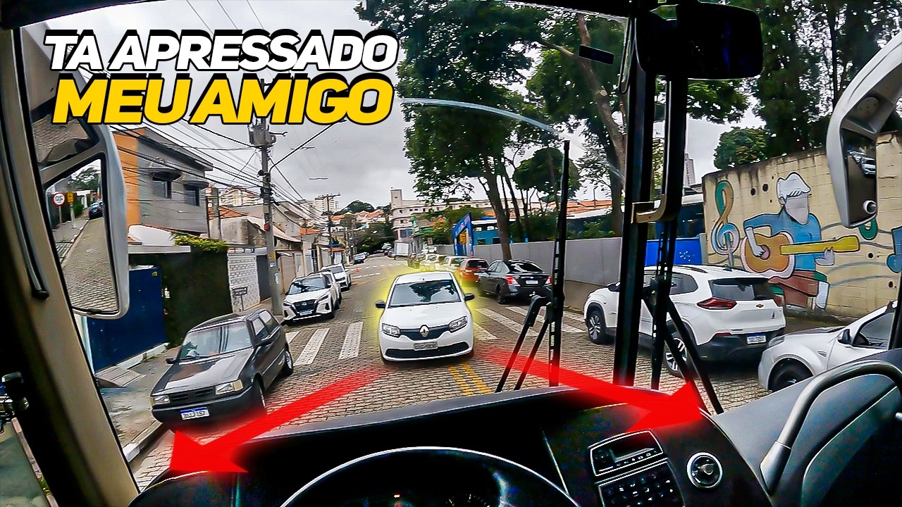 Dando ré com Ônibus de turismo por um quarteirão em Guarulhos
