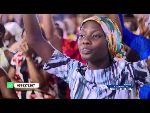 Eddy Praise Shakes the auditorium with spirit filled worship at his konongo Covenant in worship