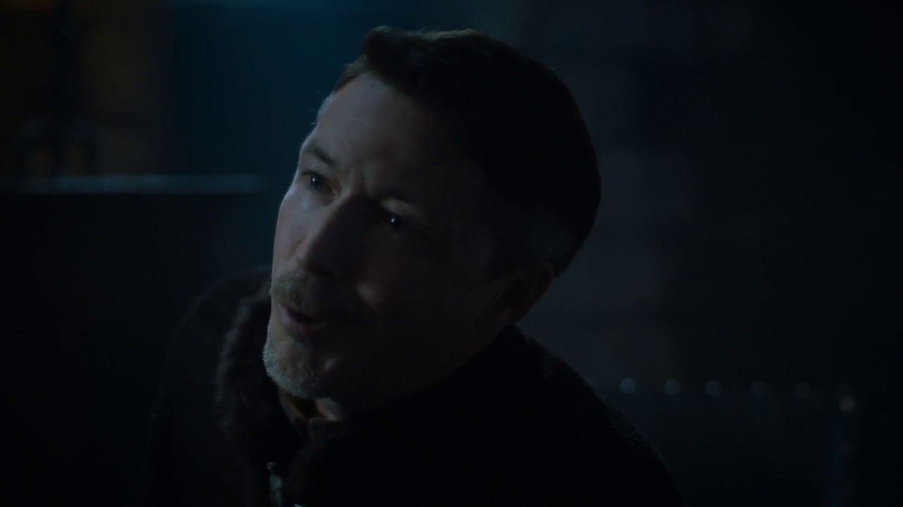 little Finger Gives The Dagger To Bran stark s7e4 - YouTube