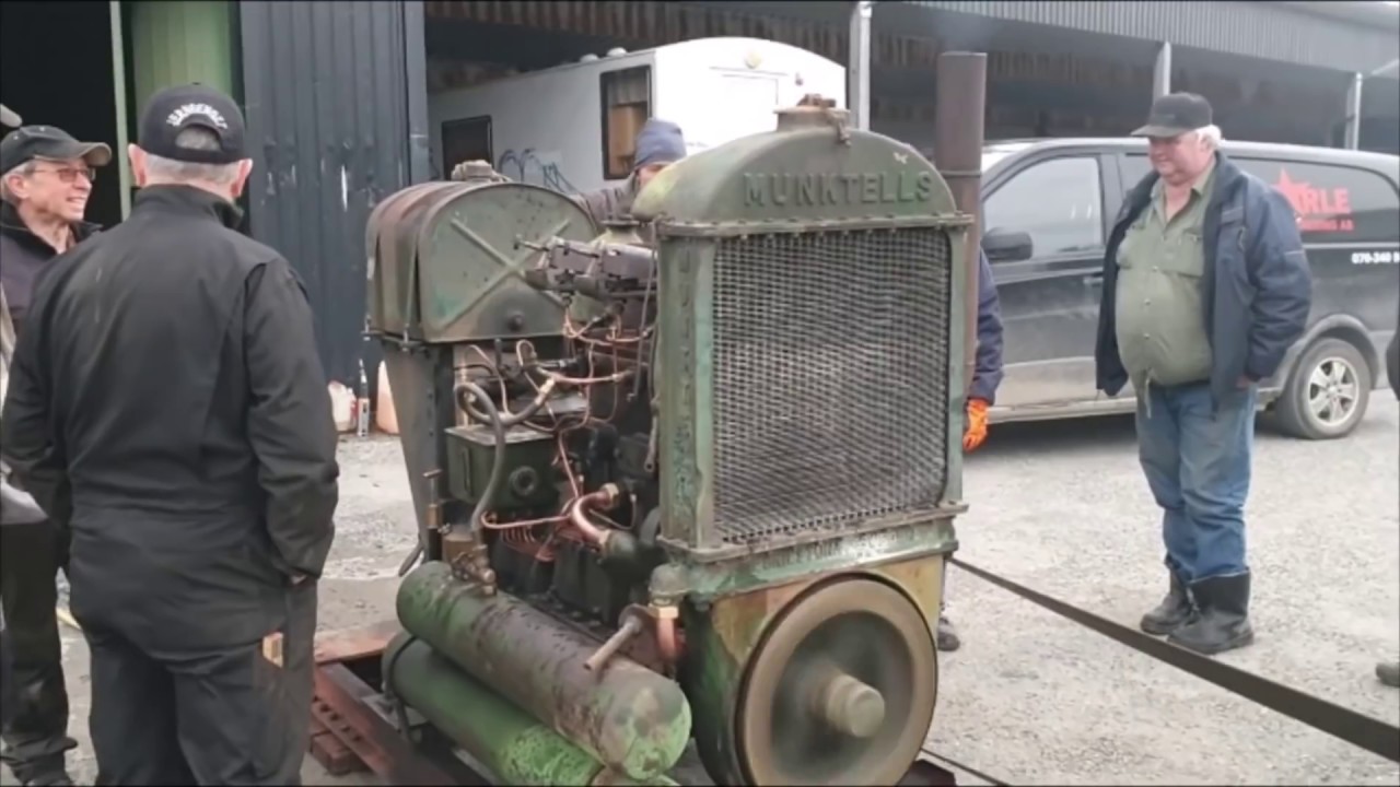 Jerngänget startar Bolinder Munktells typ 30 två cylindrig tändkulemotor