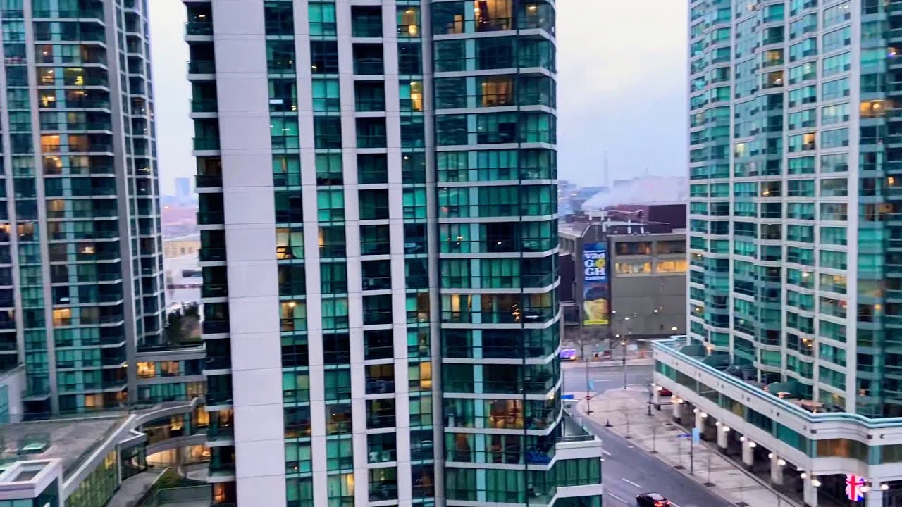 33 Bay Street, large one bedroom-Near union station