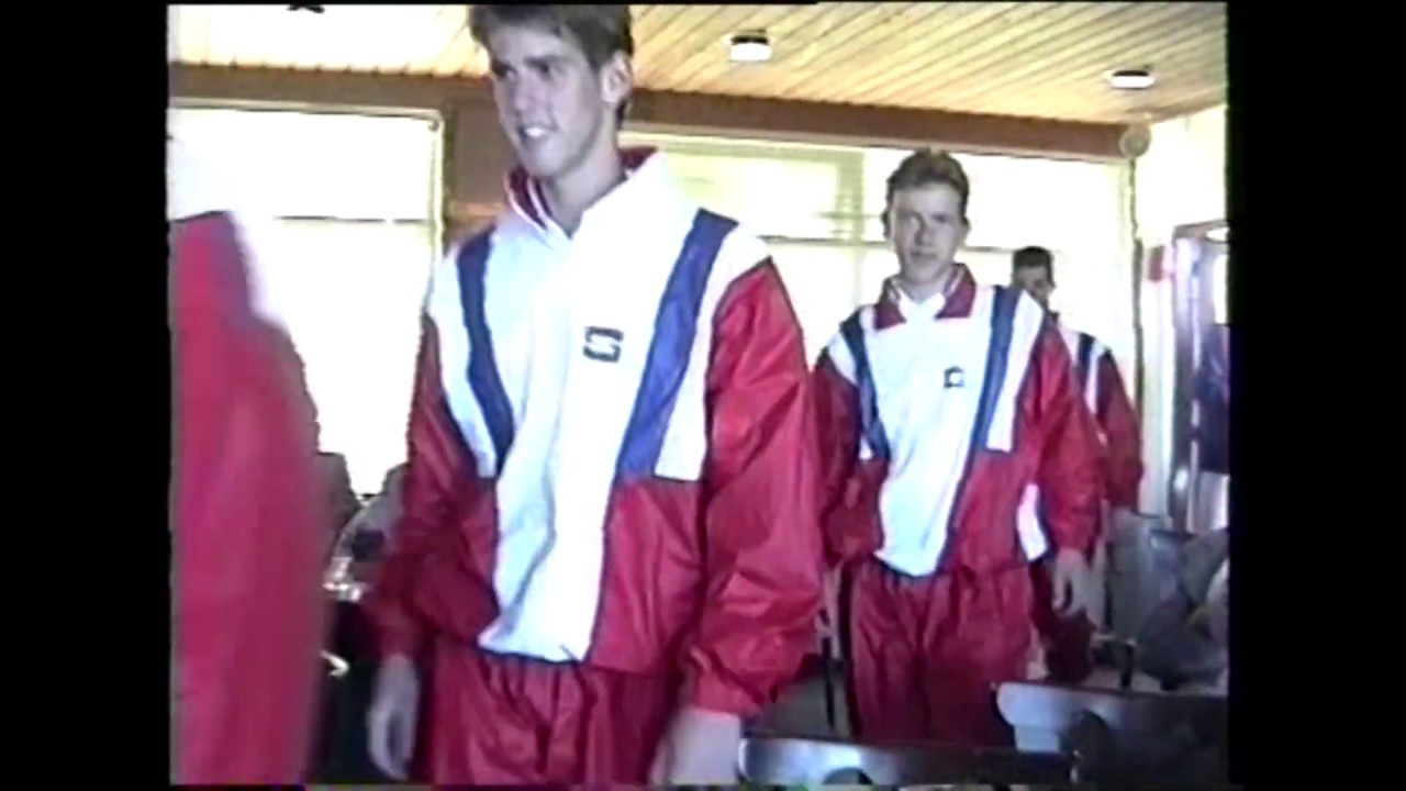 Presentatie Barry Hughes t g v  opening bestuurskamer MSV 19 1991