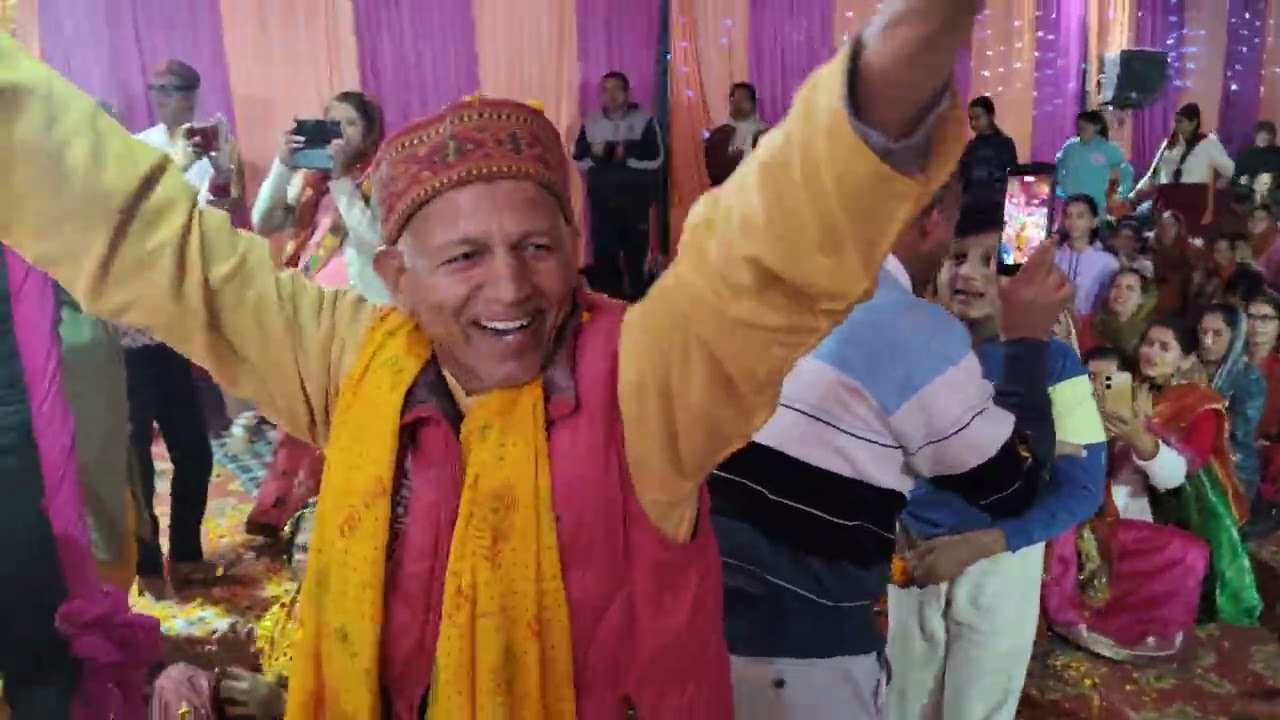 श्रीमद् भागवत कथा कानिया रामनगर उत्तराखंड मै आज फूलो की होली खेली गई #shortsviral #viralvideo 