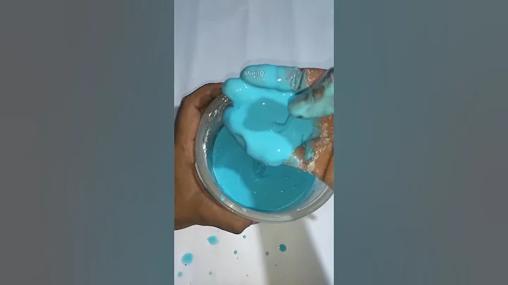 MAKING OOBLECK 🤪😝 #satisfying #experiment