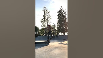 180 Nosegrind (Switch 5-0)