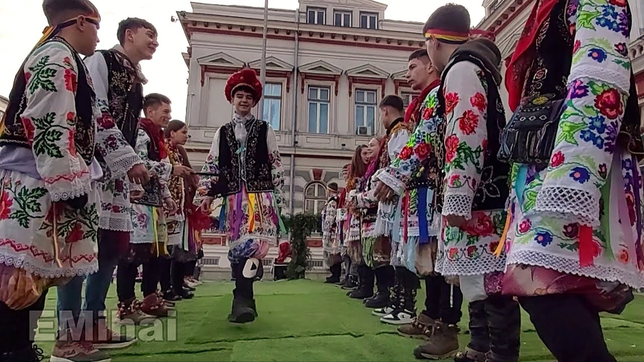 Ceata de bădănari din Balcani - Alaiul Datinilor și Obiceiurilor de Iarnă - Bacău 2023