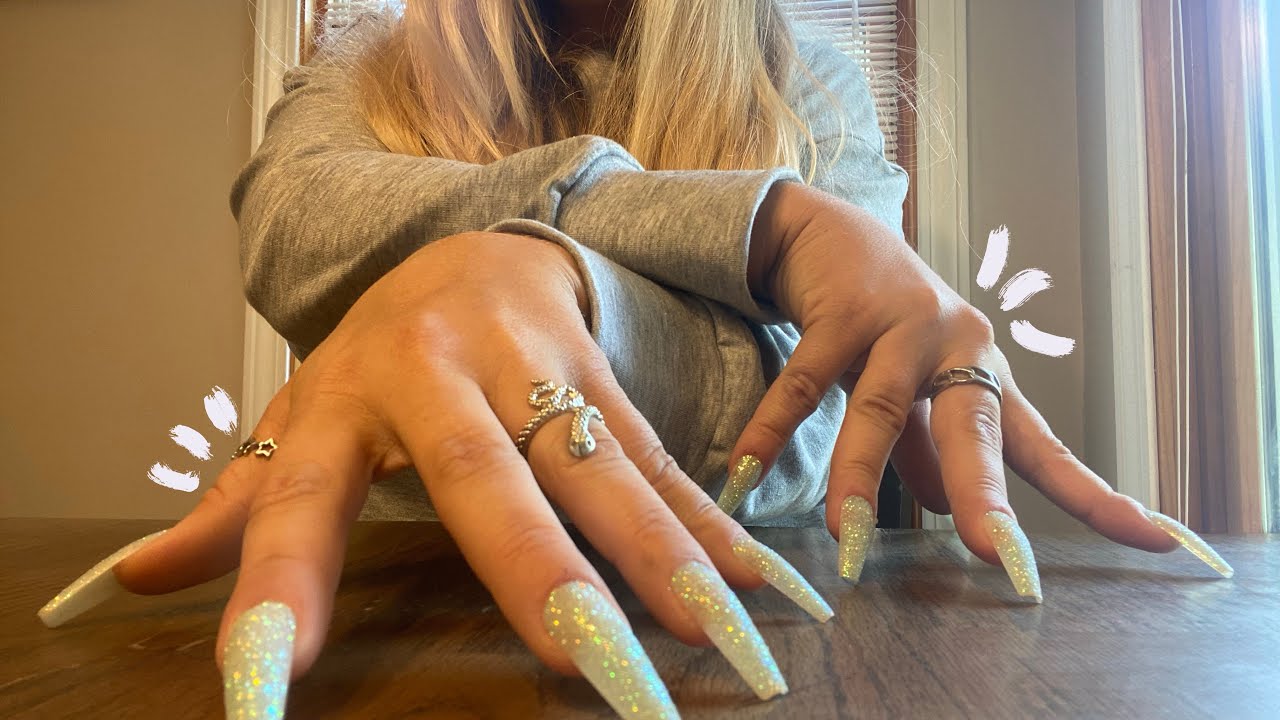 ASMR: Table Scratching w/ some scratchy tapping- Invisible Triggers