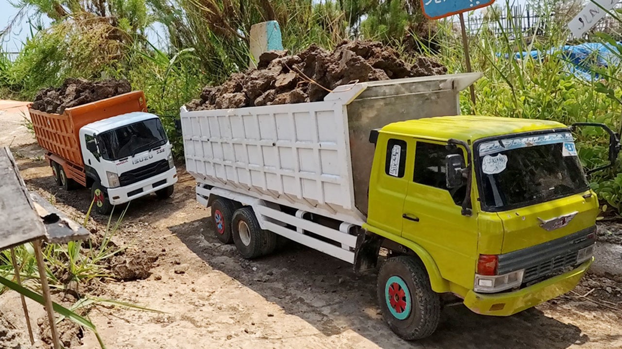 Mobil Truk RC Tronton Hino Tua Muatan Berat, Truk Isuzu Giga Hampir Ga Kuat Nanjak