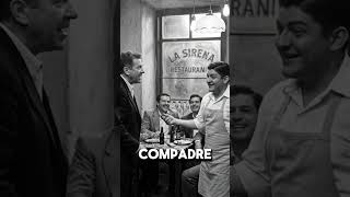Antes de ser el Rey… fue mesero. 🎙️🥃